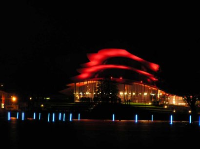 Blick vom Babelsberger Park auf Potsdams Hans Otto Theater